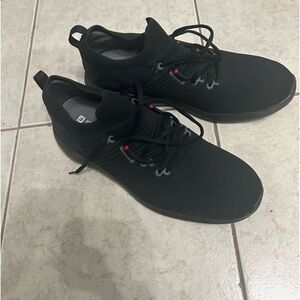 Footjoy spikeless golf shoes